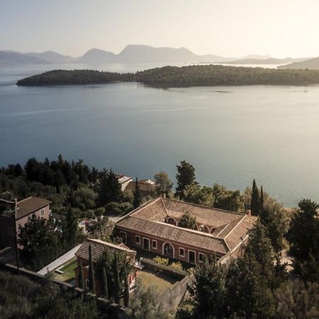 Villa Veneziano Suites & Villa نيدري المظهر الخارجي الصورة