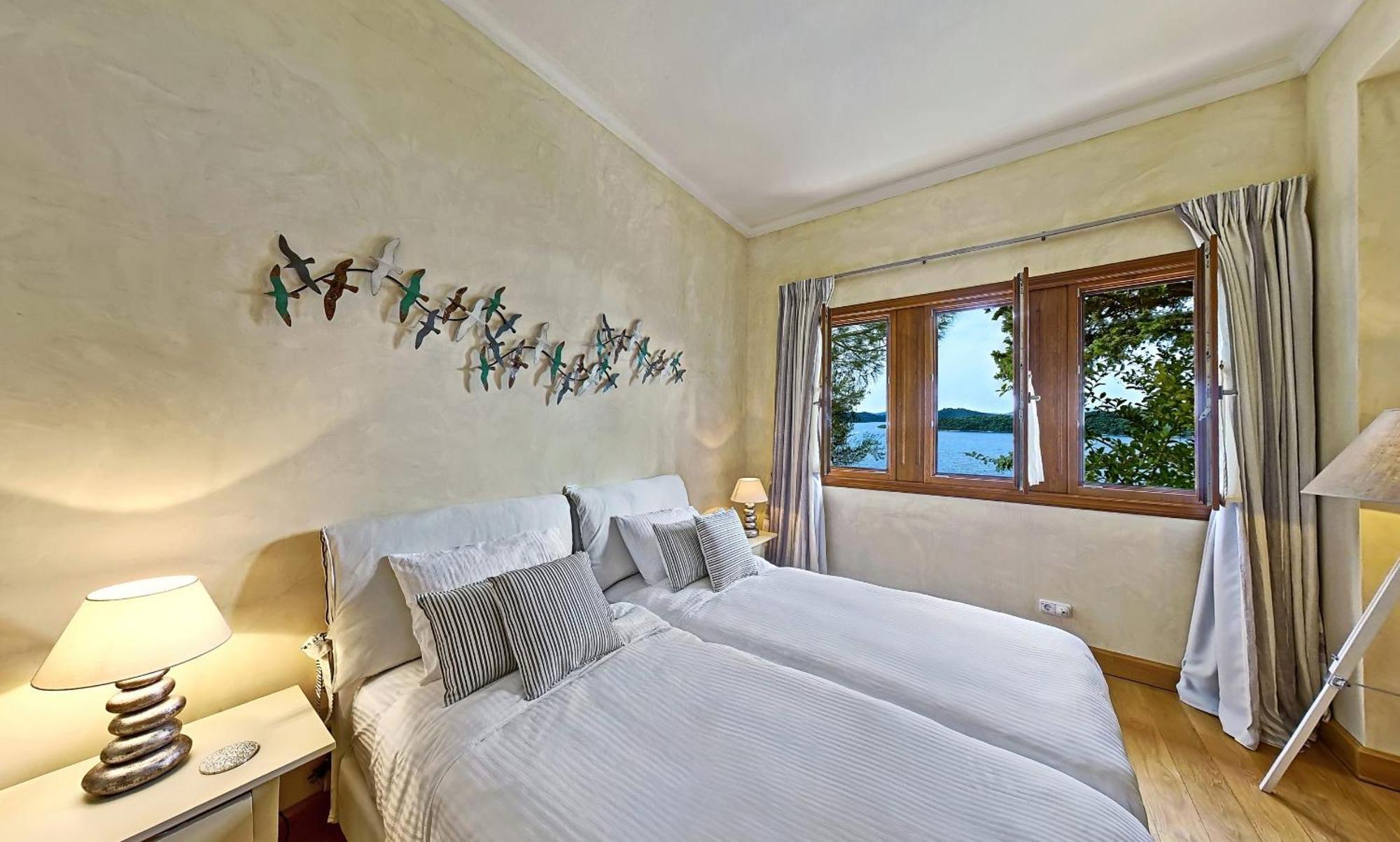 Villa Veneziano Suites & Villa نيدري المظهر الخارجي الصورة