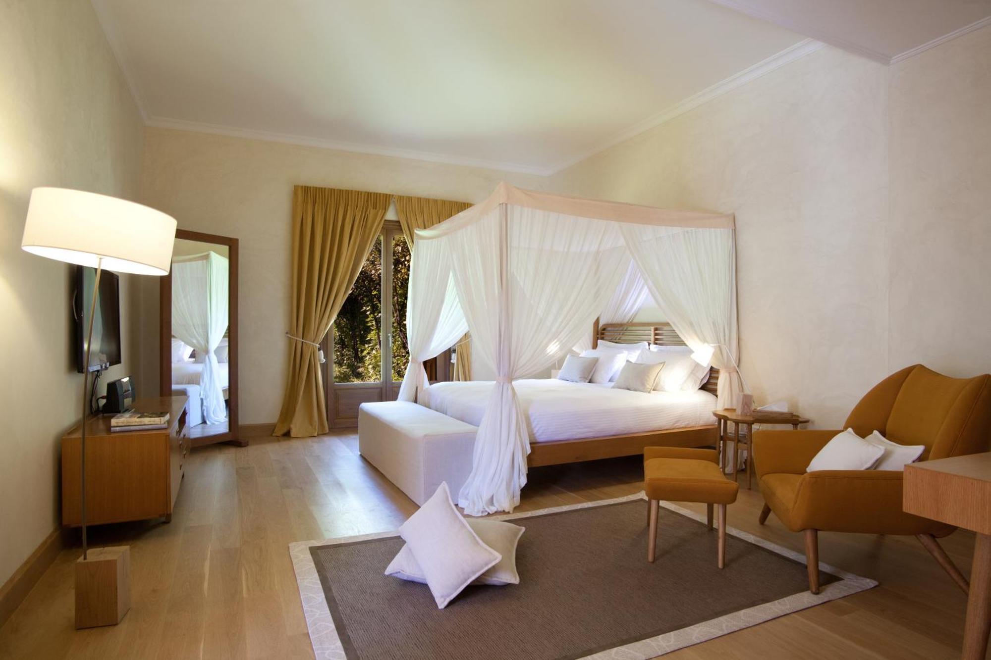 Villa Veneziano Suites & Villa نيدري الغرفة الصورة