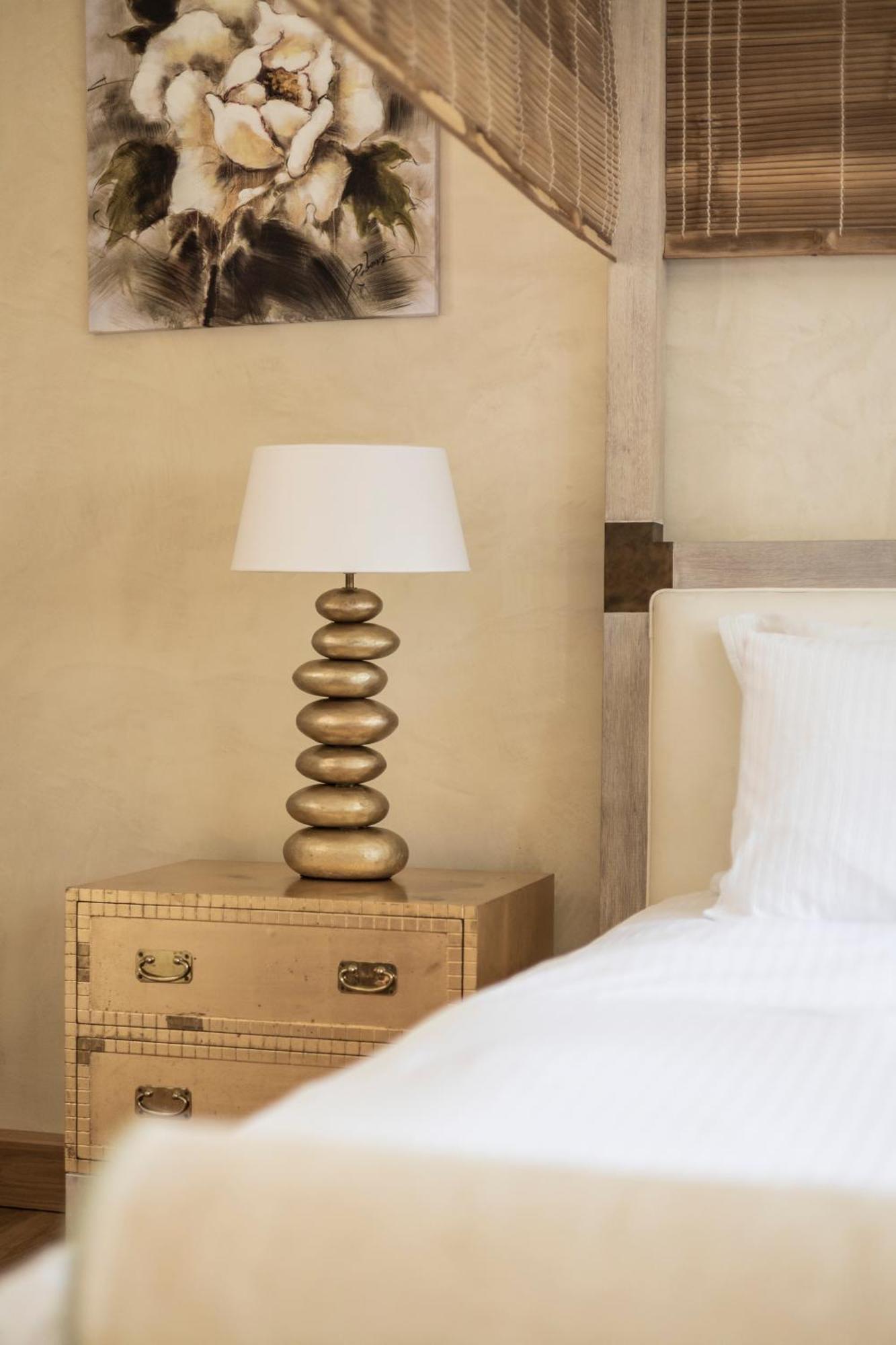 Villa Veneziano Suites & Villa نيدري الغرفة الصورة