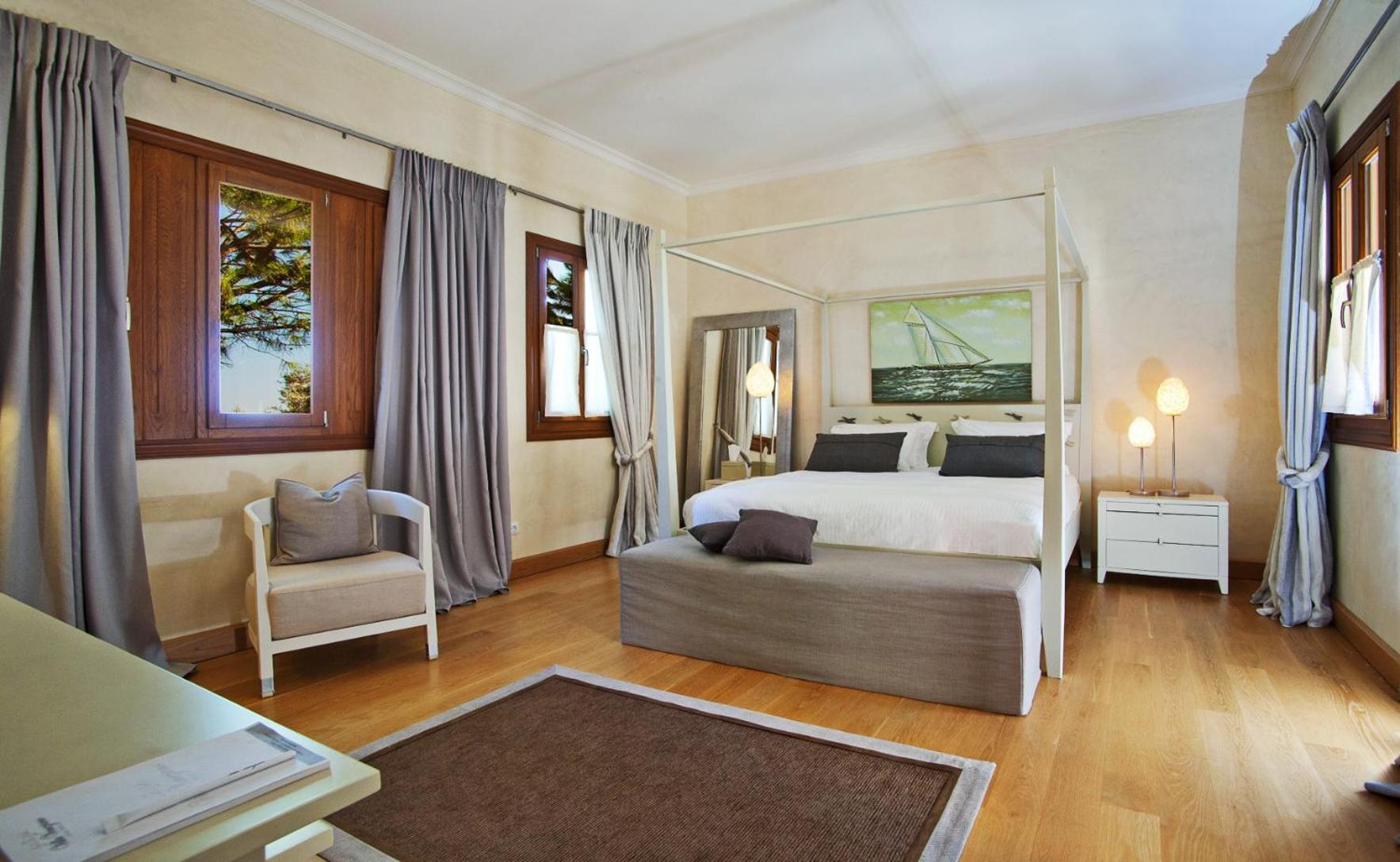 Villa Veneziano Suites & Villa نيدري الغرفة الصورة