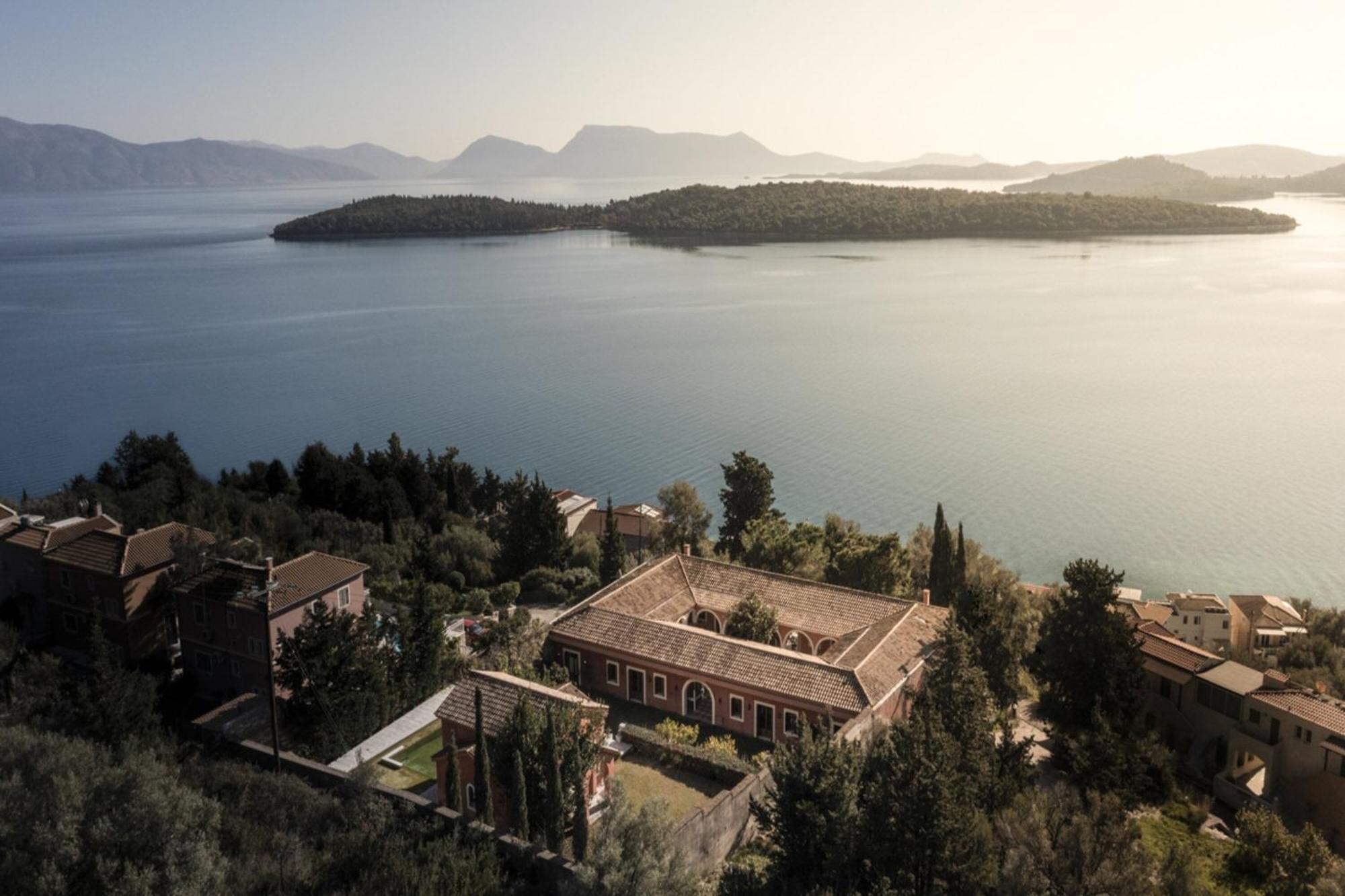 Villa Veneziano Suites & Villa نيدري المظهر الخارجي الصورة