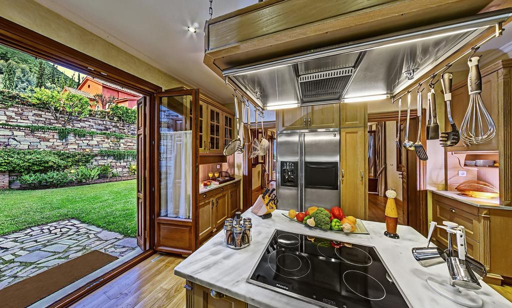 Villa Veneziano Suites & Villa نيدري المظهر الخارجي الصورة