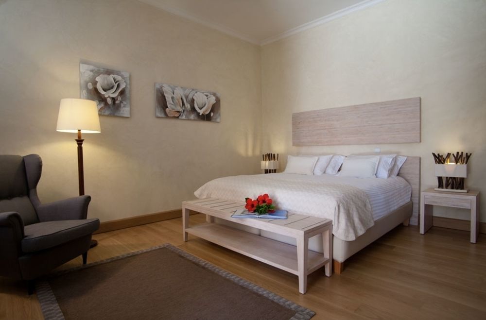 Villa Veneziano Suites & Villa نيدري المظهر الخارجي الصورة